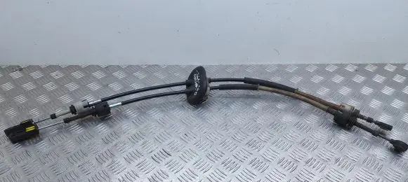 Gear shift cable linkage