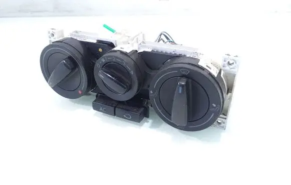 Volkswagen Golf IV Climate control unit 1J0820045F