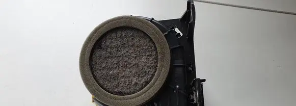 Toyota Yaris Hybrid/electric vehicle battery fan 