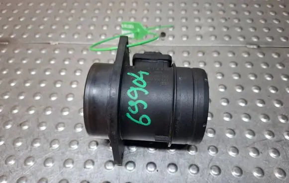 Volkswagen Polo V 6R Mass air flow meter S26372678 3P906461