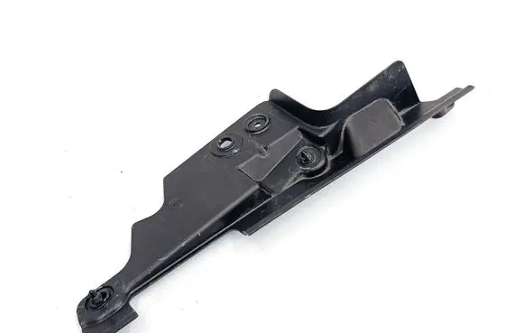 Chrysler Pacifica Fender end trim 68267001AA
