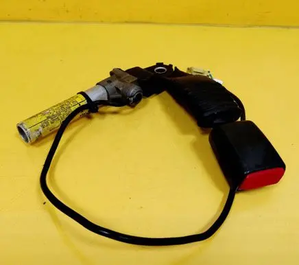 Opel Sintra Front seatbelt buckle 265021B