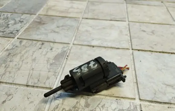 Audi A6 S6 C6 4F Brake pedal sensor switch 3B0945511C