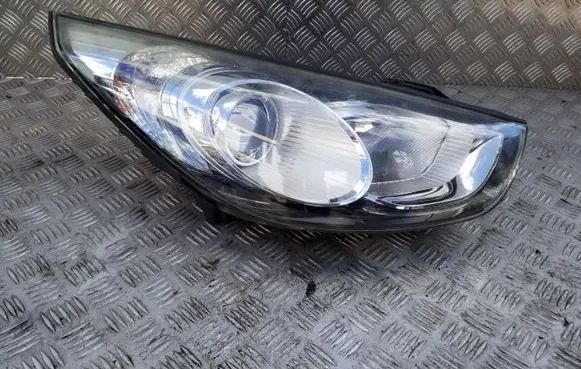 Hyundai ix35 Headlight/headlamp 921022Y