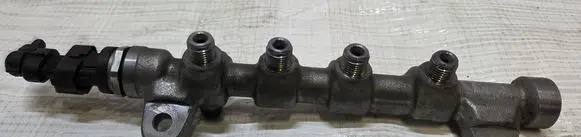 Opel Insignia A Fuel main line pipe 0445214221
