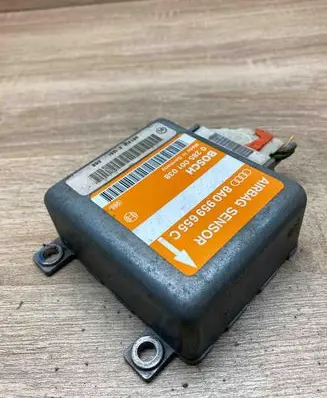 Audi A6 S6 C4 4A Airbag control unit/module 8A0959655C 0285001038Used WithPlug