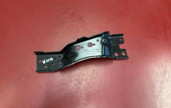 BMW X1 U11 Radiator support slam panel bracket 8737260 51118737260