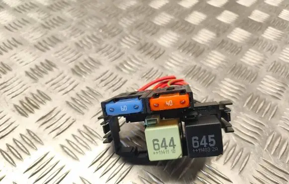 Audi A6 S6 C7 4G Relay mounting block 4G0937503 8A0937530 GSM1