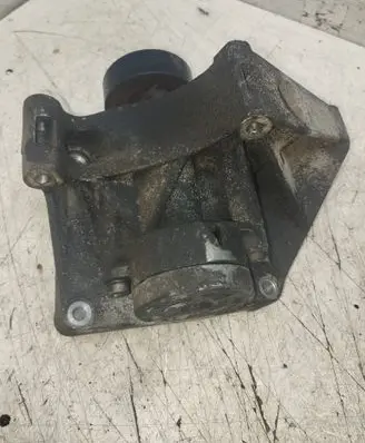 Audi 80 90 S2 B4 Generator/alternator belt tensioner 028903315B