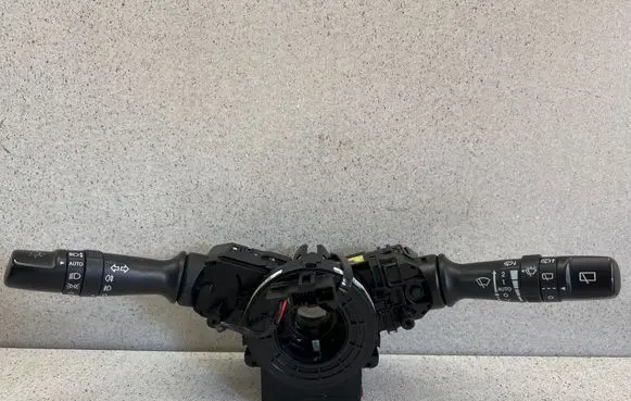 KIA Rio Wiper turn signal indicator stalk/switch 299138875