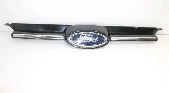 Ford Focus Front bumper upper radiator grill BM518A133C