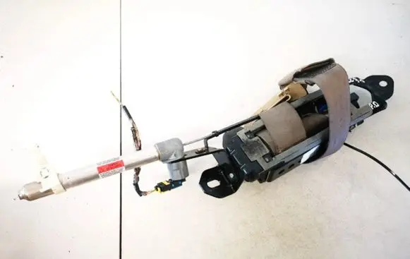 Volvo S80 Front seatbelt