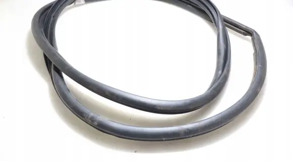 Toyota Yaris Cross Rubber seal rear door 
