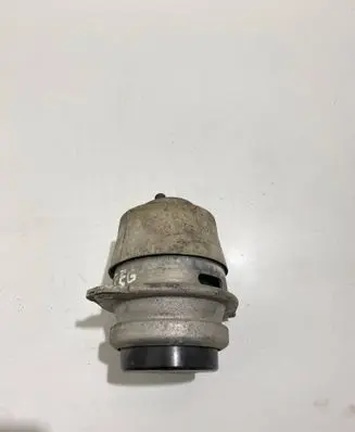 Volkswagen Touareg II Engine mount bracket 7P6199131D