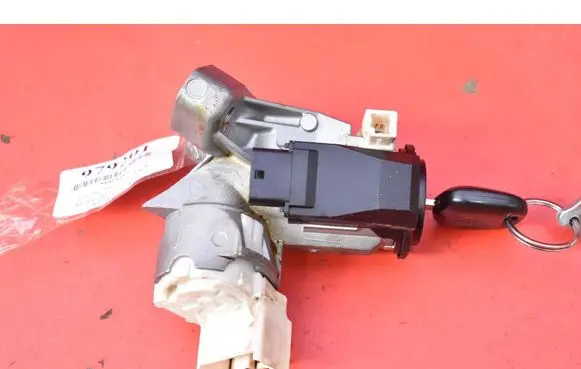 Toyota Yaris Ignition lock