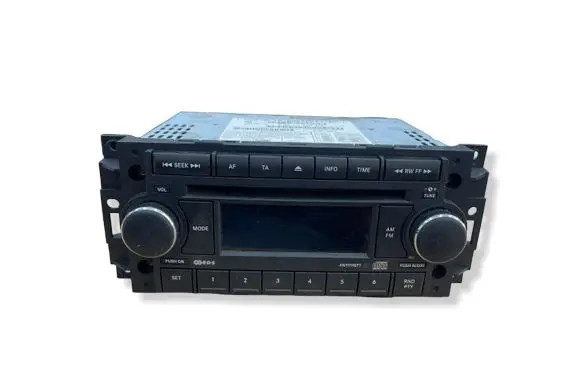 Jeep Grand Cherokee (WK) Radio/CD/DVD/GPS head unit P05064067AF