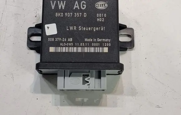 Audi Q5 SQ5 Light module LCM 8K0907357D