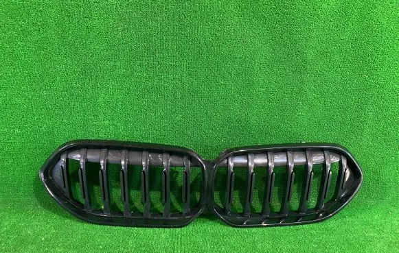 BMW 2 F44 Front bumper upper radiator grill 7476257