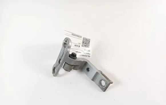 Volvo V60 Front door lower hinge 31457959