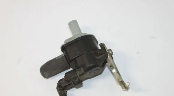 Toyota Prius (XW30) Vacuum valve 9091012279