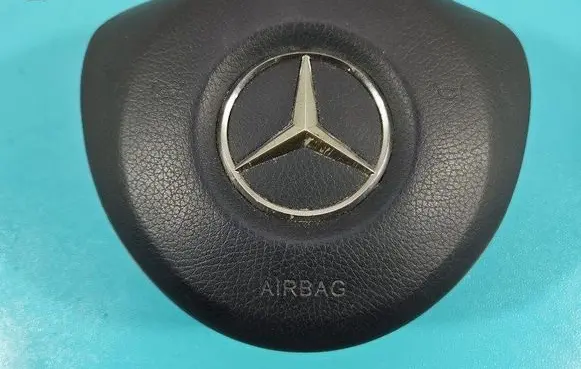 Steering wheel airbag
