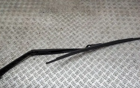 Toyota Camry Front wiper blade arm