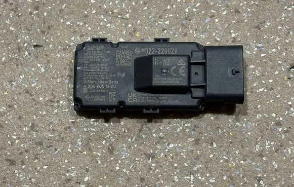 Mercedes-Benz E W214 Distronic sensor radar A0009051620