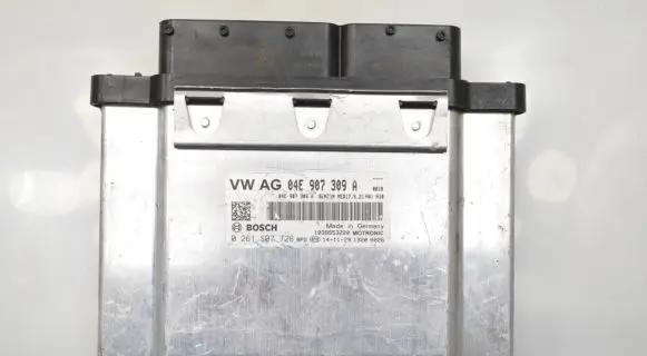 Volkswagen Golf VII Engine control unit/module 04E907309A