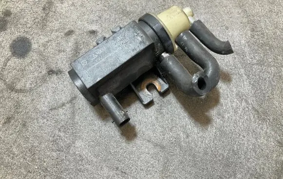 Mercedes-Benz Sprinter W906 Turbo solenoid valve A0091533128 70078208 17T080