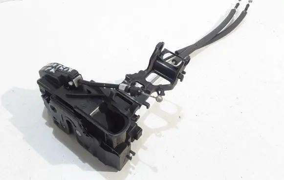 Hyundai Santa Fe Front door lock 813102B070