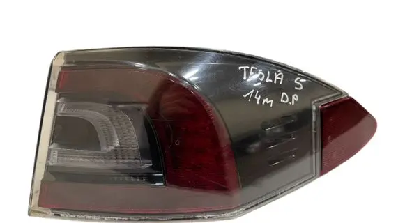 Tesla Model S Rear/tail lights 0013411118000 600592100B 134111189727