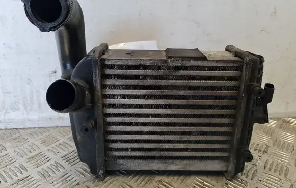 Audi A4 S4 B7 8E 8H Intercooler radiator