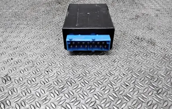 BMW 3 E36 Window wiper relay 61358359031