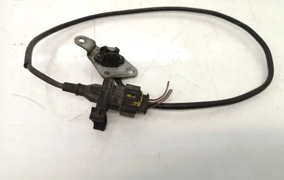 Opel Zafira B Camshaft position sensor 0281002213