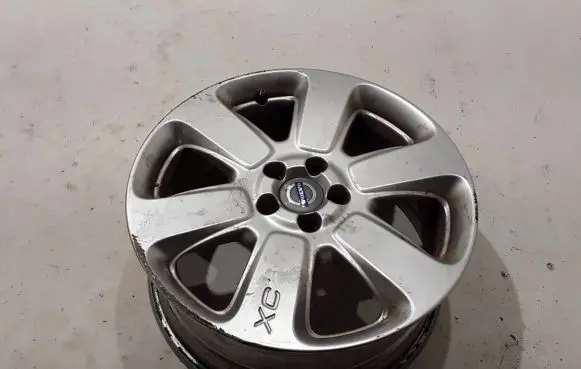 Volvo XC70 R18 alloy rim 30748756
