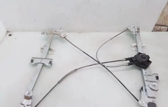 Peugeot Partner Front door manual window regulator 