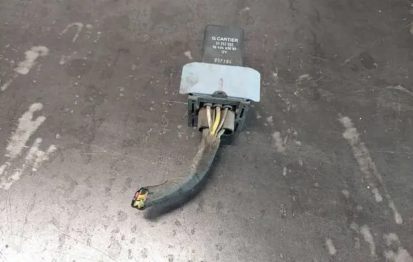 Citroen C2 Glow plug pre-heat relay 9640469680 51252002