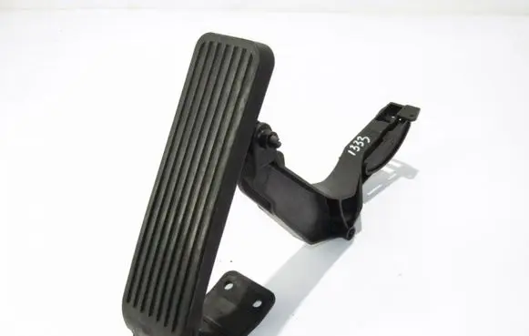 Mercedes-Benz S W140 Accelerator throttle pedal 1403011120