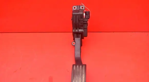 Ford Focus C-MAX Accelerator throttle pedal 4M51-9F836-AJ