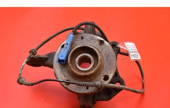 Peugeot 2008 I Front wheel hub spindle knuckle