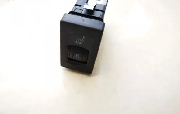 Volkswagen PASSAT B5.5 Seat heating switch 3B0963564C