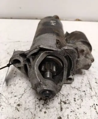 Audi A4 S4 B5 8D Starter motor 1005821523