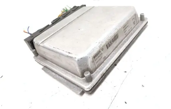 Volvo S70 V70 V70 XC Engine control unit/module 0281001776 28SA4018 09496667A