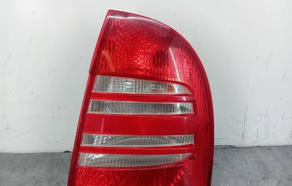 Skoda Superb B5 (3U) Rear/tail lights