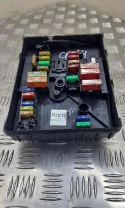 Skoda Superb B6 (3T) Fuse module 1K0937118