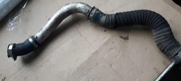 Audi Q7 4L Intercooler hose/pipe 7L8145942A