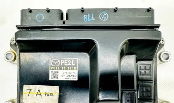Mazda 6 Engine control unit/module PE2L18881E 2797007794