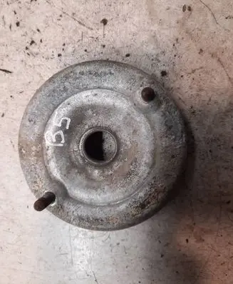 Volkswagen PASSAT B5 Coil spring mount 