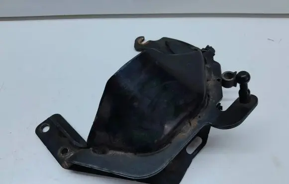 Volvo V50 Fuel filter bracket/mount holder 4N5Q9A072AC C83FA