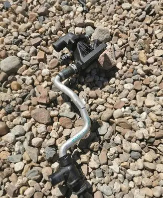 Ford Focus Thermostat/thermostat housing CM5G8D036AA